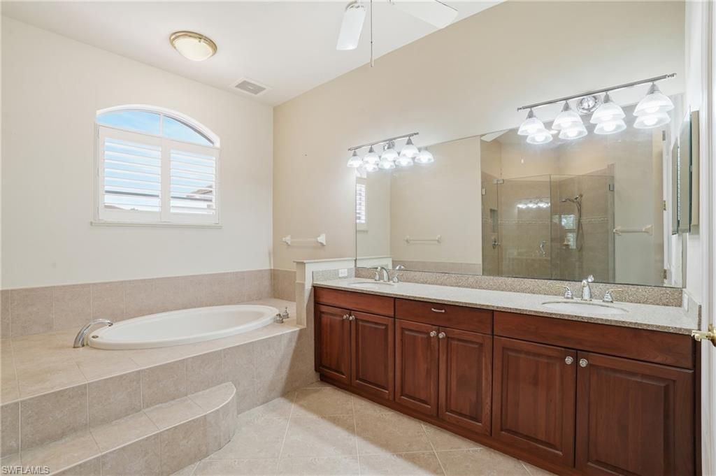 5957 Tarpon Gardens Cir, Unit 202, Cape Coral, FL 33914 Photo