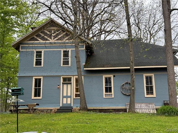 19 Chestnut Street , Clinton, NY 13323