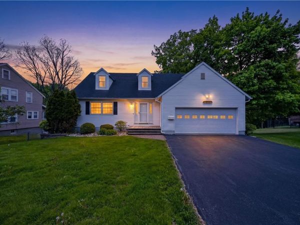 400 East Avenue, Minoa, NY 13116