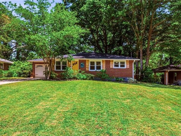 2670 Woodridge Drive , Decatur, GA 30033