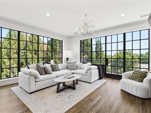 220 Vickery Falls Drive, Roswell, GA 30075