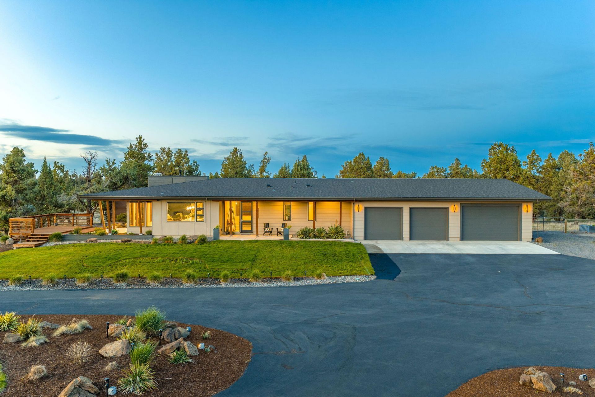 64144 Pioneer Loop, Bend, OR 97701 Main Photo