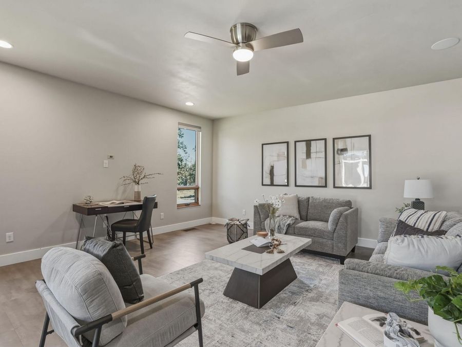Property Image 100