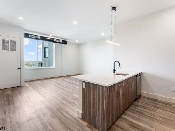 55 Washington St, Unit 3J, East Orange, NJ 07017