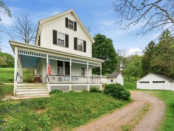 206 Race St, Alexandria, NJ 08867