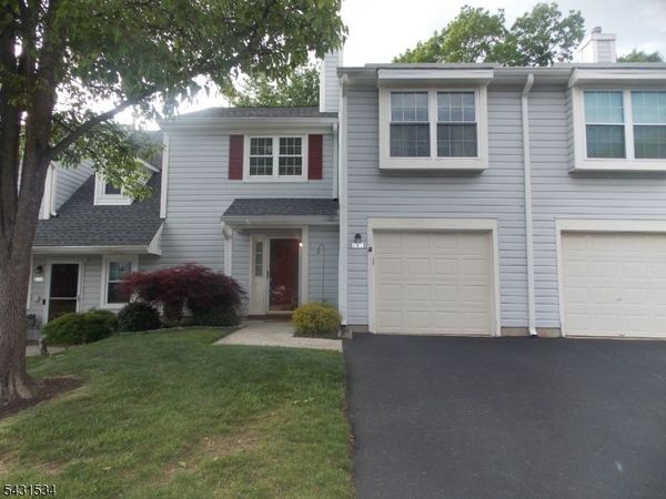 281 Abbey Dr, Franklin, NJ 08873