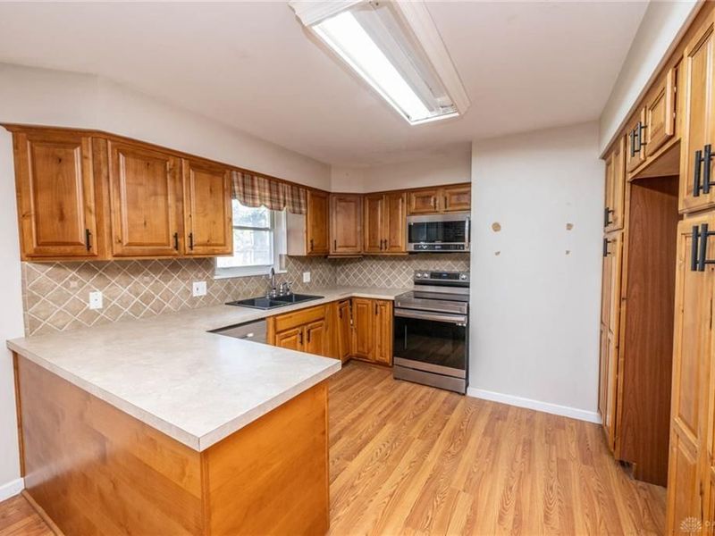 668 W Trade Square, Troy, OH 45373 Photo 2