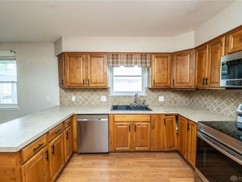 668 W Trade Square, Troy, OH 45373 Photo 4