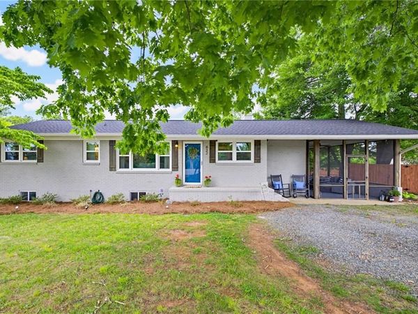 432 Nc Highway 150 , Greensboro, NC 27455