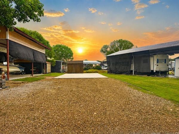 2023 Pelican Isle Drive, Kerens, TX 75144