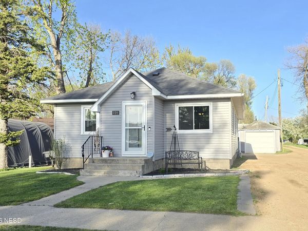 406 2ND AVENUE S, Clear Lake, SD 57226