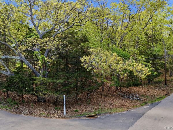 27 Three Mile Harbor Drive , East Hampton, NY 11937