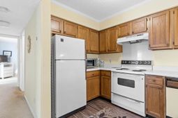 211 N Hillside Dr. N  photo 4