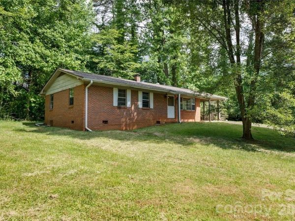 156 Old Sweetwater Road , Robbinsville, NC 28771