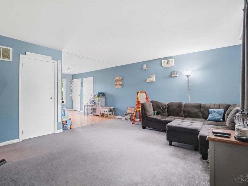 9671 Wildbrook Lane, Springfield Twp., OH 45231 Photo 6