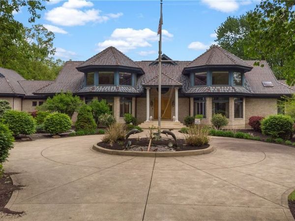 36900 Chester Road , Avon, OH 44011