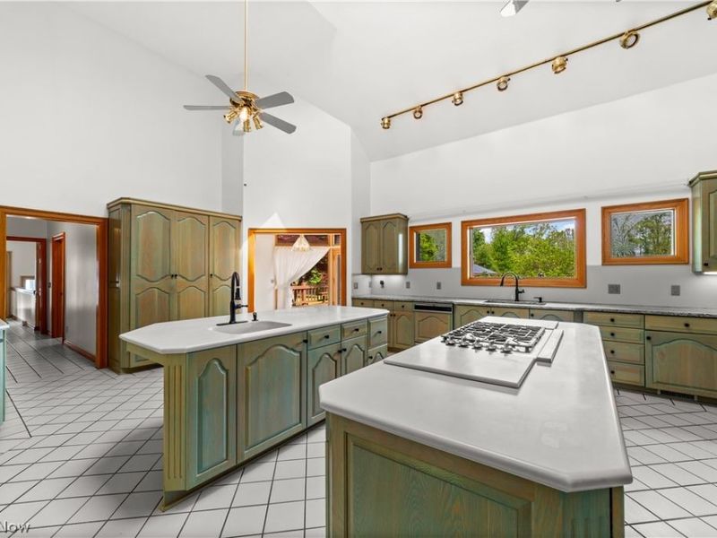 36900 Chester Road, Avon, OH 44011 Photo 19