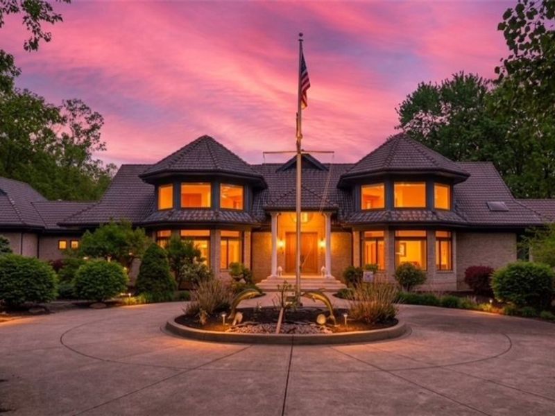 36900 Chester Road, Avon, OH 44011 Photo 2