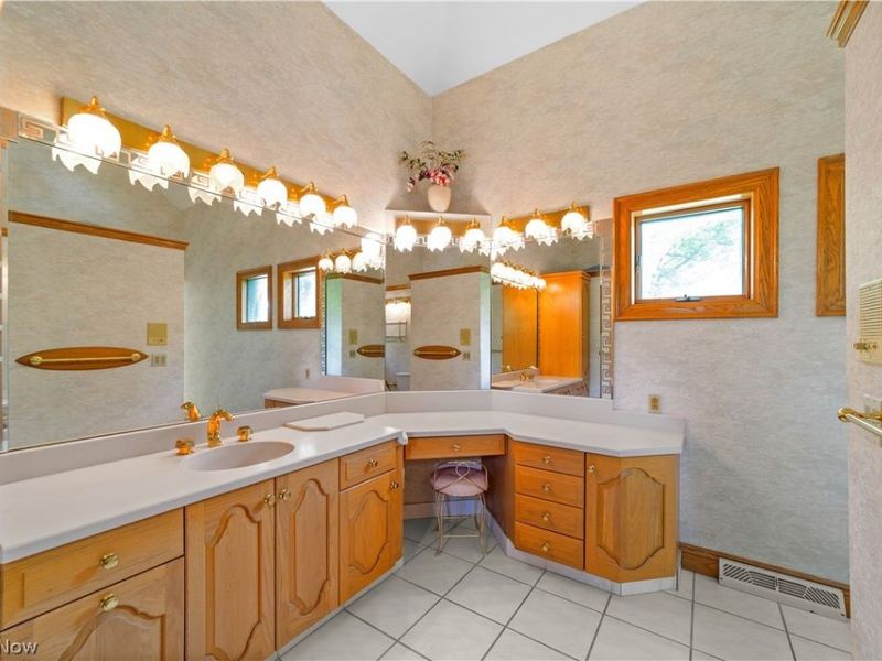 36900 Chester Road, Avon, OH 44011 Photo 27