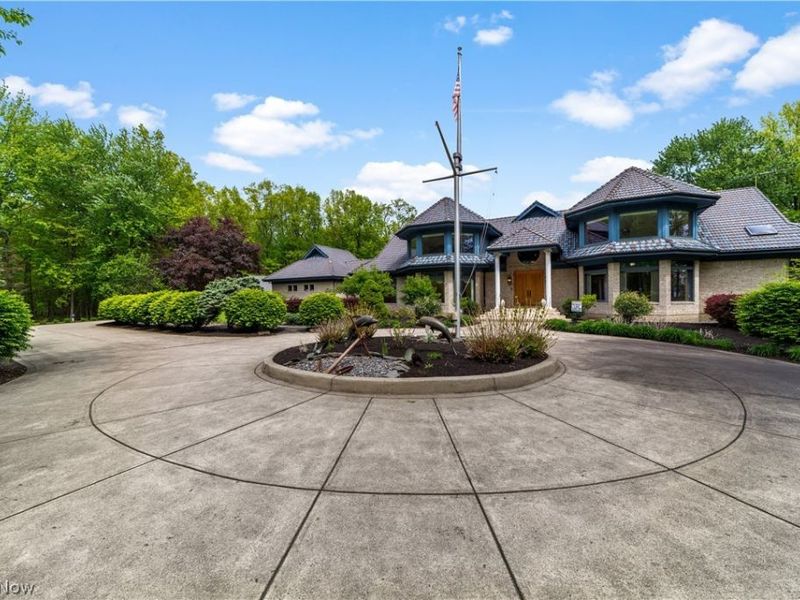 36900 Chester Road, Avon, OH 44011 Photo 3