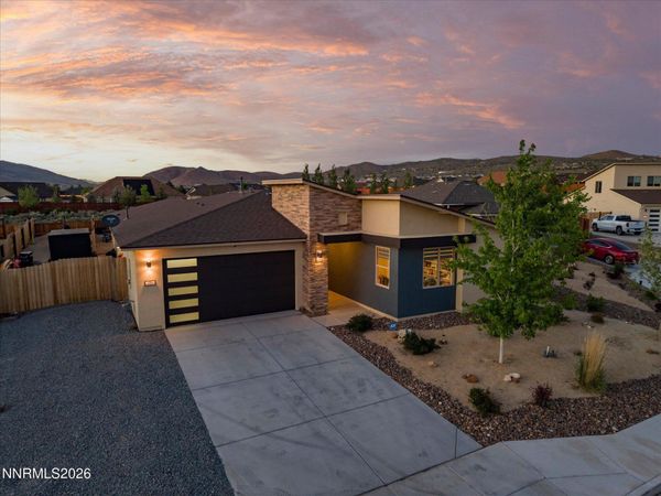 319 Grafton Drive, Sparks, NV 89441
