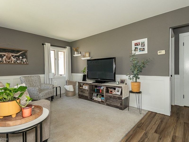 9017 Woodridge Lane, Mentor, OH 44060 Photo 11