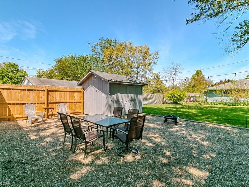 9017 Woodridge Lane, Mentor, OH 44060 Photo 5