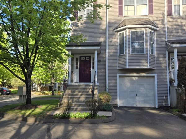 157 Leeder Hill , Unit 206, Hamden, CT 06517