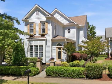 1612 Green Oaks Parkway, Holly Springs, NC 27540