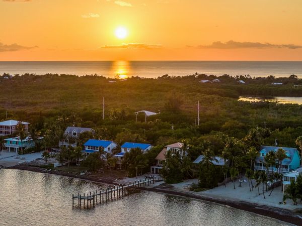 58652 Overseas Highway, MARATHON, FL 33050