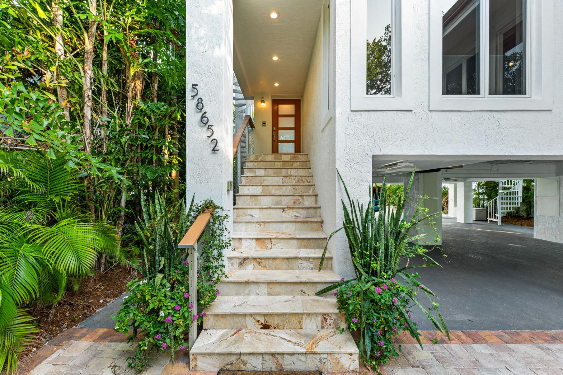 58652 Overseas Highway, Marathon, FL 33050 Photo