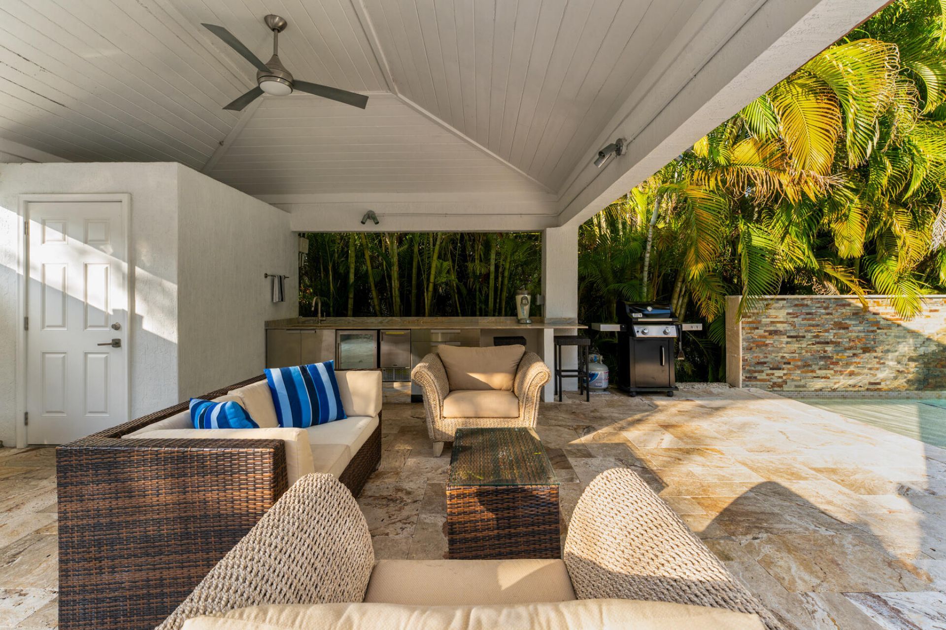58652 Overseas Highway, Marathon, FL 33050 Photo