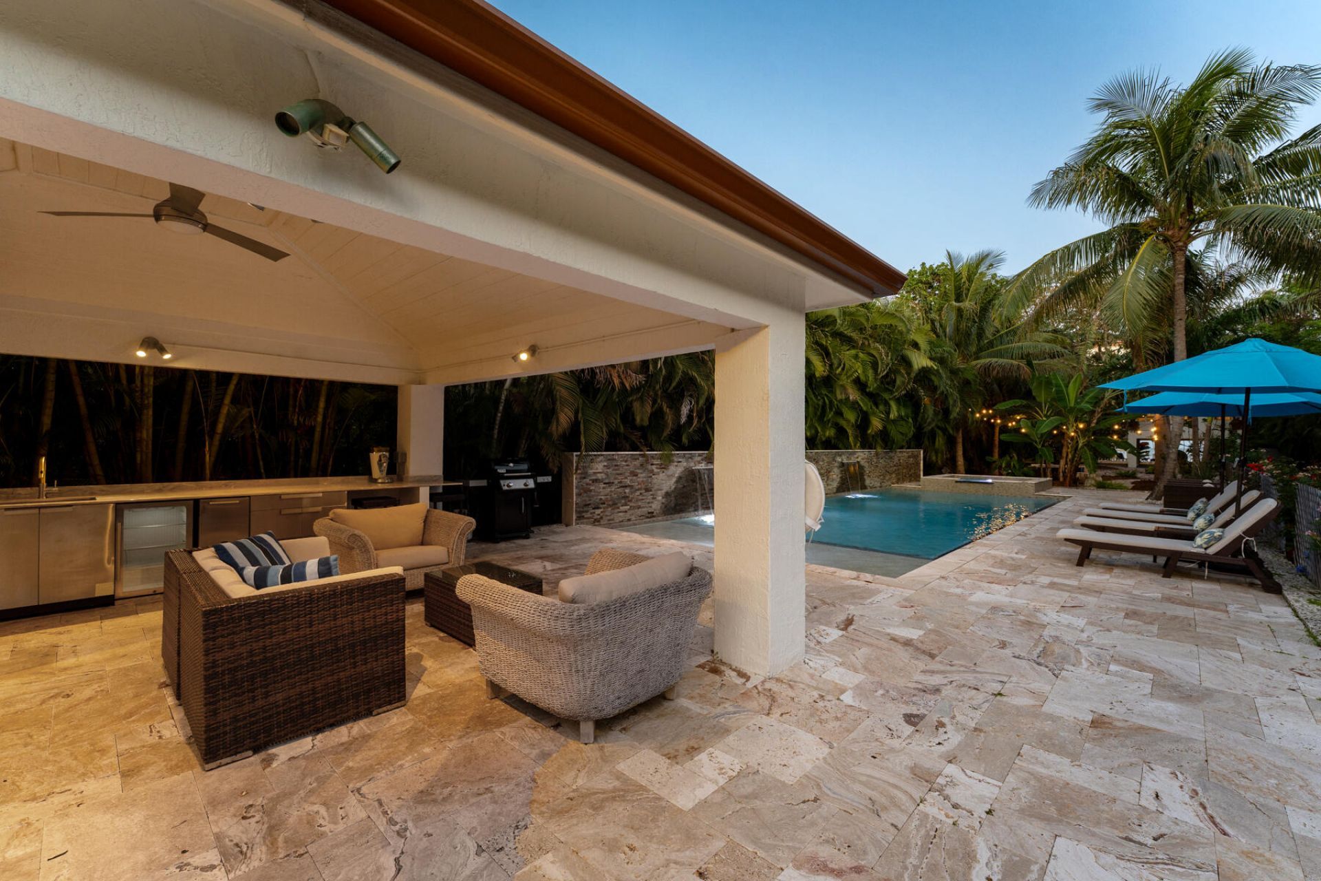 58652 Overseas Highway, Marathon, FL 33050 Photo