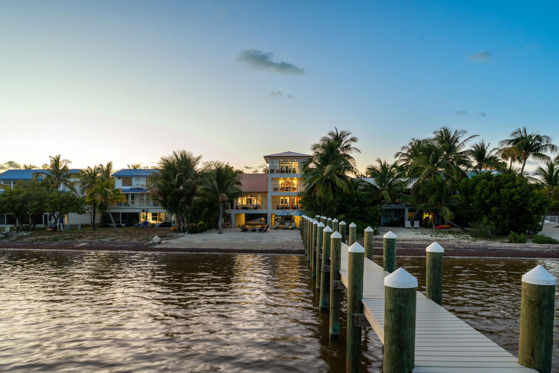 58652 Overseas Highway, Marathon, FL 33050 Photo