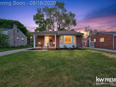 23260 Oneida Street, Oak Park, MI 48237