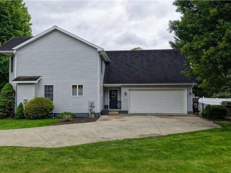 104 Pinedale Drive, Dover, OH 44622 Photo 24
