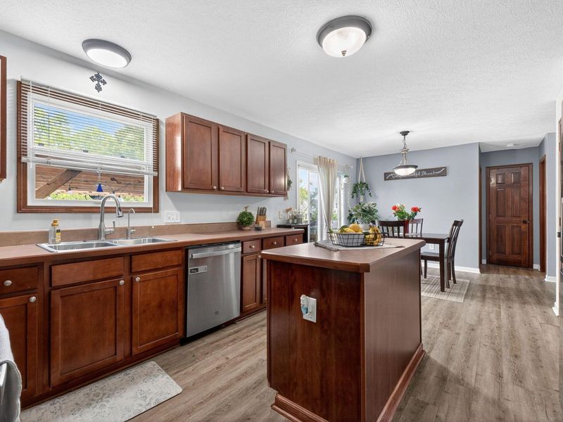 1825 Creekview Drive , Marysville, OH 43040 Photo 23