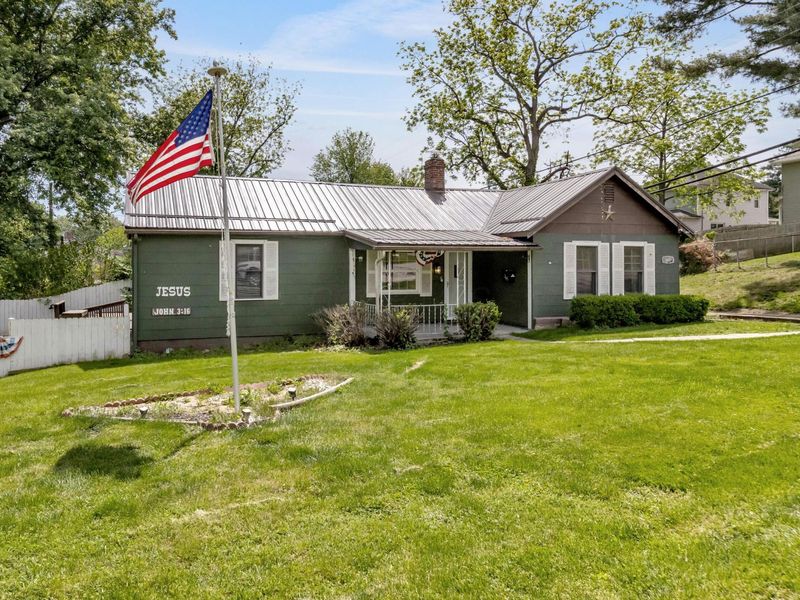 365 Ballard Avenue , Newark, OH 43055 Photo 2