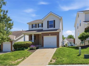 1827 NW 82nd Terrace, Kansas City, MO 64151