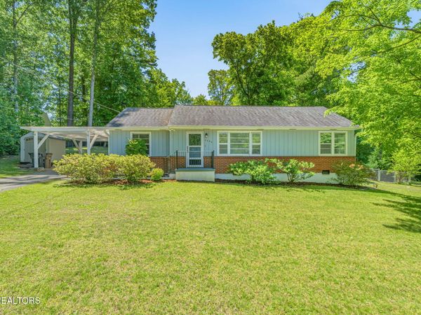 4404 NE Eagle Drive, Knoxville, TN 37914