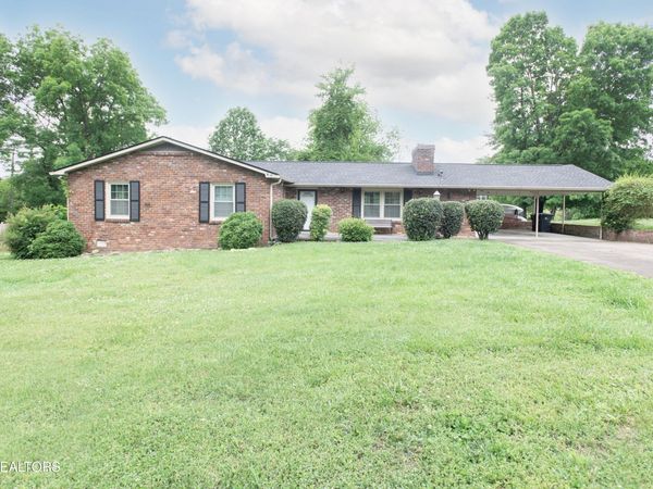 7352 NW Winchester Drive, Knoxville, TN 37919