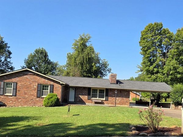 7352 NW Winchester Drive, Knoxville, TN 37919
