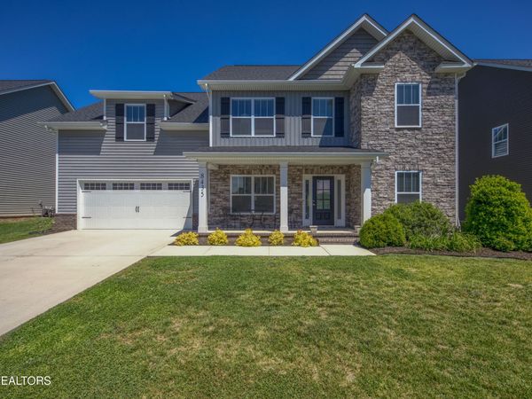 8435 Creek Valley Lane, Knoxville, TN 37931