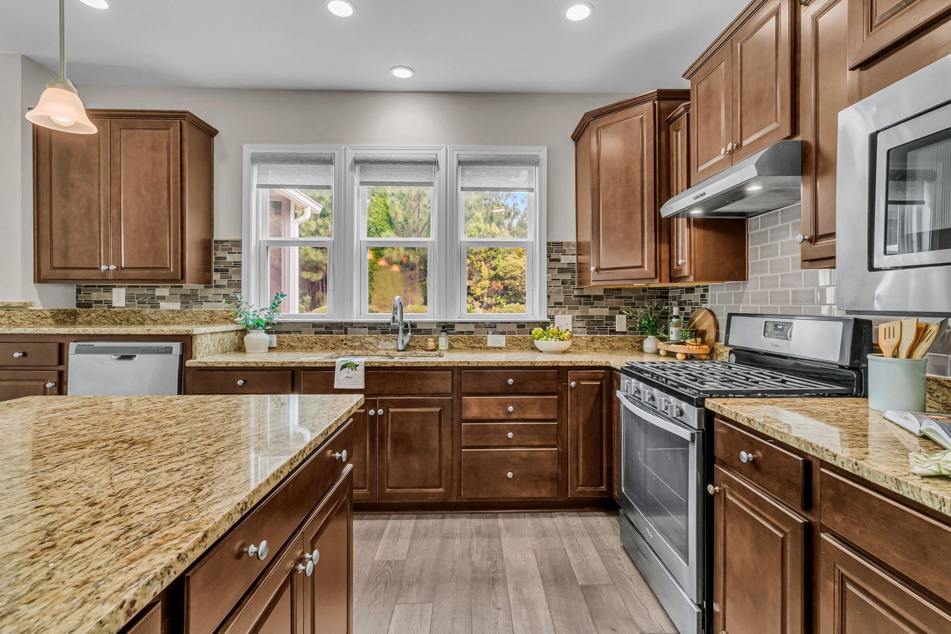628 Battery Edge Drive Photo 15