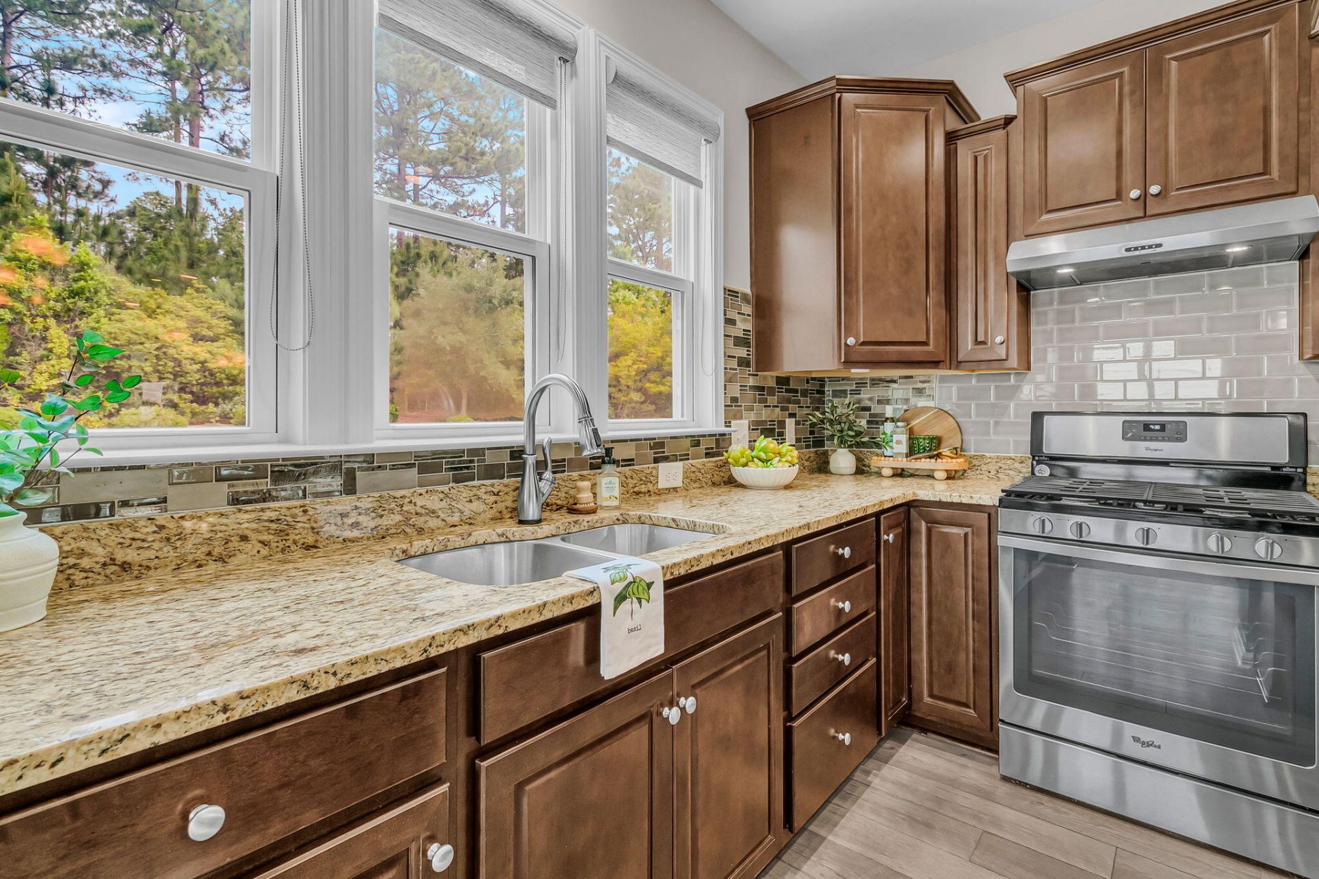 628 Battery Edge Drive Photo 16