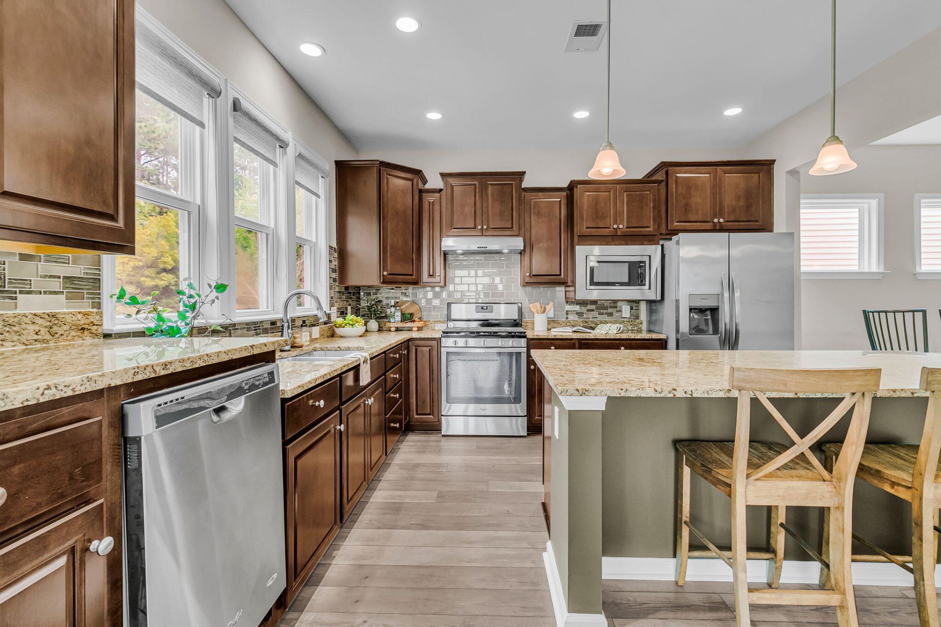 628 Battery Edge Drive Photo 17