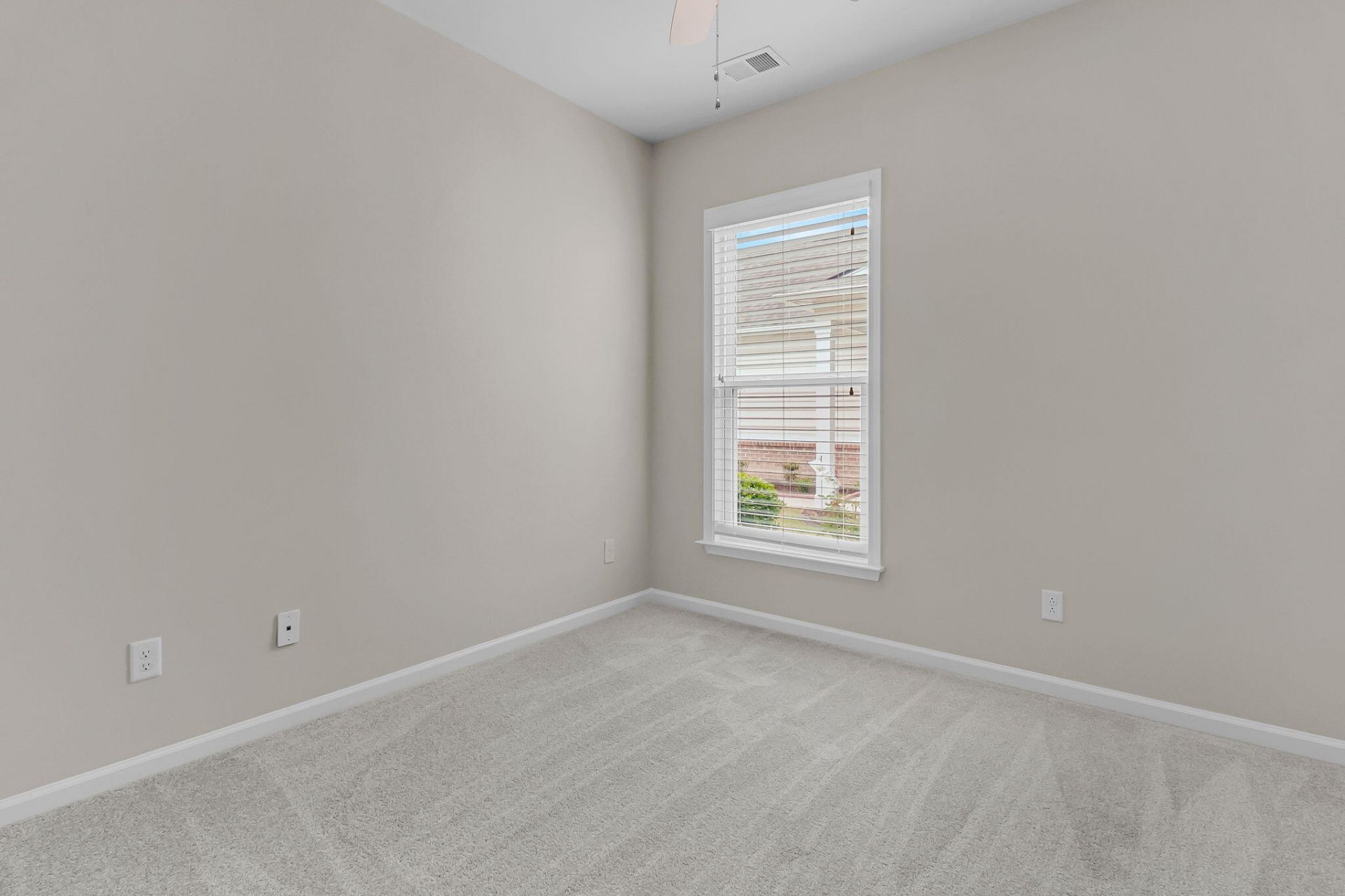 628 Battery Edge Drive Photo 28