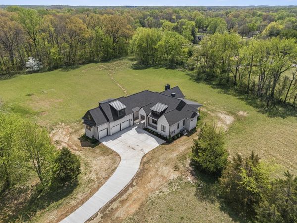 116 Bradley Ln , Cottontown, TN 37048