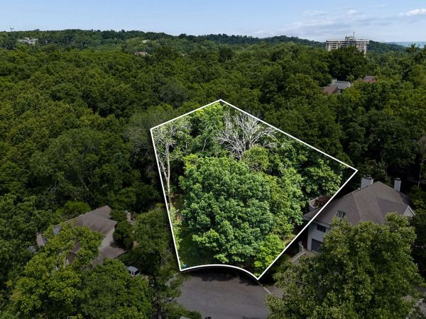 804 Harpeth Trace Pl , Nashville, TN 37221