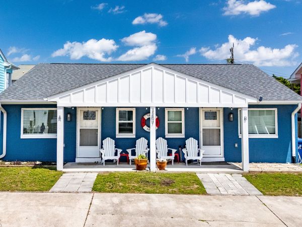 207 E Terminal Boulevard, Atlantic Beach, NC 28512